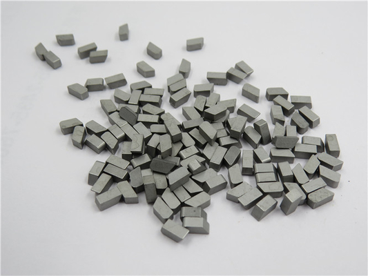 Κίνα 0.8um άκρες τόρνου καρβιδίου βολφραμίου μορίων, ανθεκτικές τσιμενταρισμένες άκρες καρβιδίου προμηθευτής